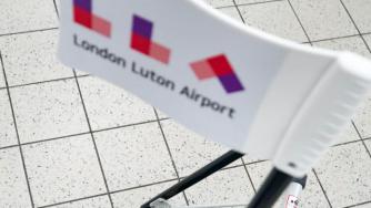 Летищният персонал на Лутън обяви 12-дневна стачка