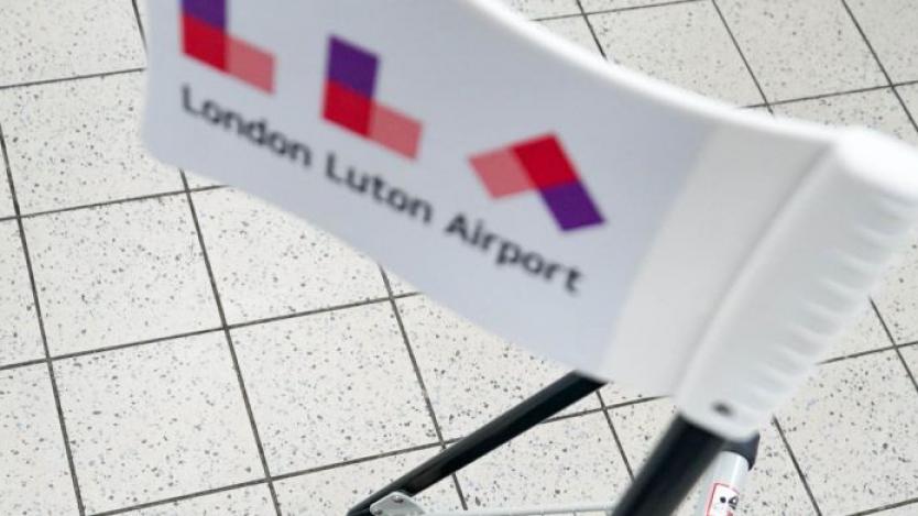 Летищният персонал на Лутън обяви 12-дневна стачка