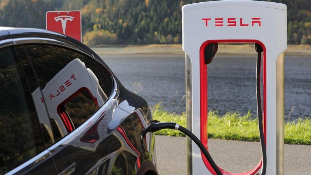 Tesla свали цените на Model S и X