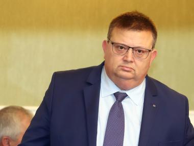 Прокуратурата разследва скандала с надплатените от МФ партийни субсидии