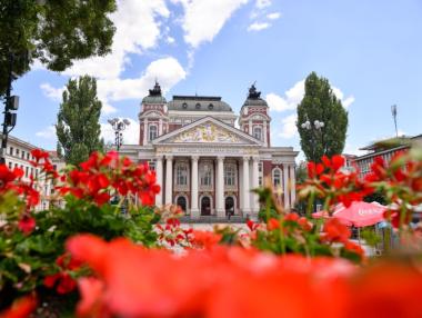 НСИ: Българите ходят по-често на театър и по-рядко на кино