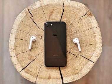 Apple трябва да казва, ако актуализациите влияят върху здравето на iPhone