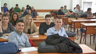 Зрелостниците се явяват на втора задължителна матура