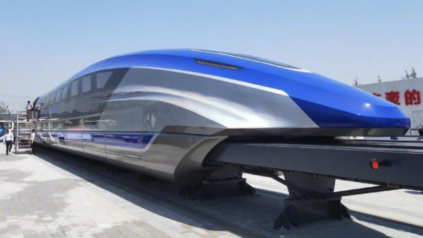 Китай показа влак Маглев, движещ се с 600 км/ч
