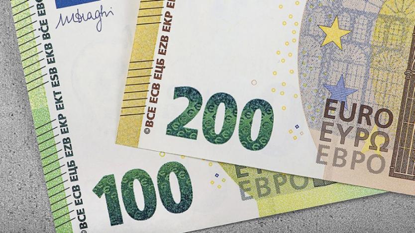 Новите 100- и 200-еврови банкноти са в обращение от днес