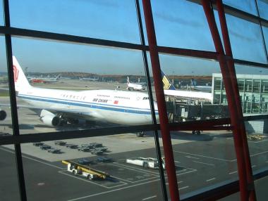 Китай строи стотици летища, за да прати милиони китайци в небето