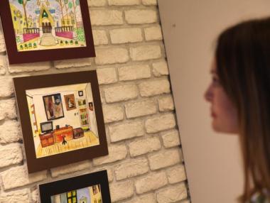 Деца рисуват големи художници за нови боички