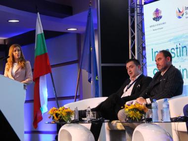 Ангелкова очаква 40% ръст на туристическия сектор у нас до 2029 г.