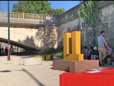 Български букви и стихове осеяха бреговете на Сена