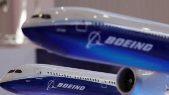 Boeing предупреди за възможни дефектни части в самолетите 737