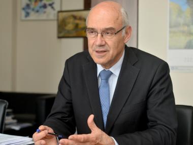 КЕВР предлага 3.5% по-скъп ток от 1 юли