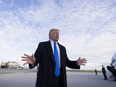 Тръмп заплаши Китай с мита върху стоки за „поне“ още $300 млрд.