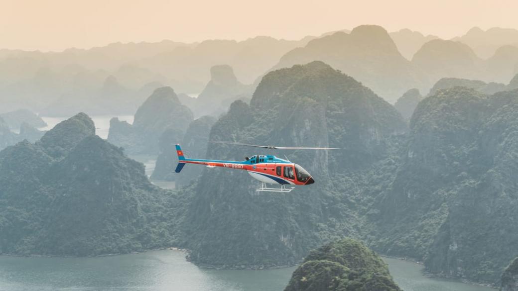 Виетнам вече предлага тур с хеликоптер над залива Халонг