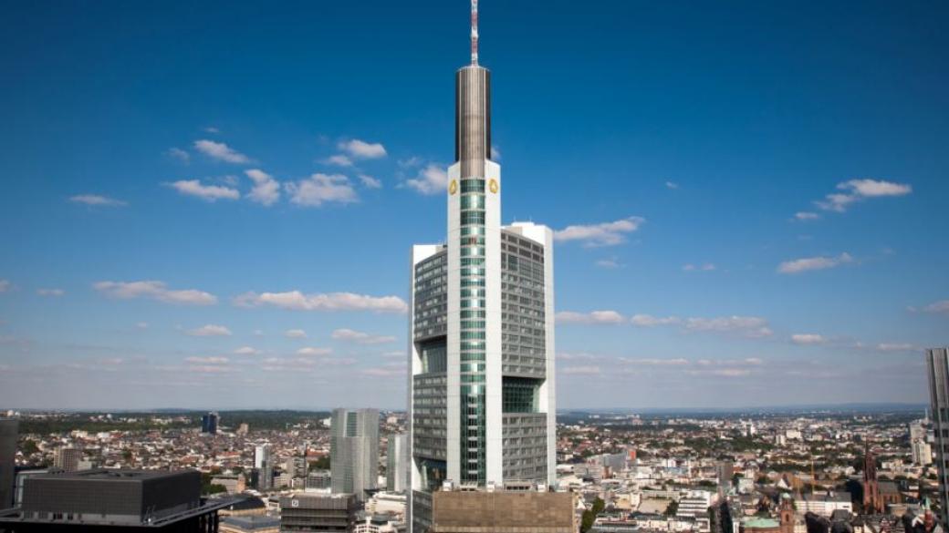 Германия проучва възможност за сливане на Commerzbank с холандската ING