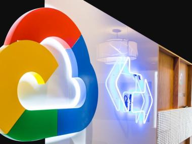 Google придобива облачната компания Looker за 2,6 млрд. долара