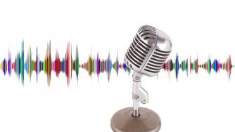 AI преводът на Google вече може да имитира и гласа на говорещия