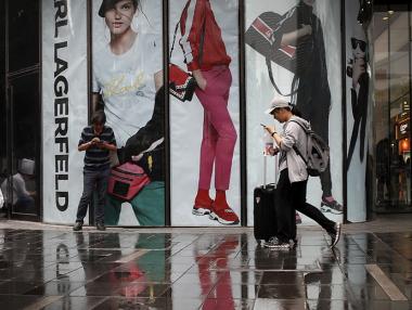 С разгарянето на търговската война прогнозите за икономиката се смрачават