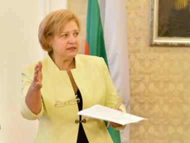 Менда Стоянова: Намаляването на ДДС не гарантира по-ниски цени