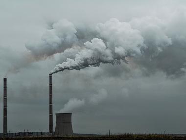 Великобритания става първата страна от Г-7 с цел нулеви вредни емисии