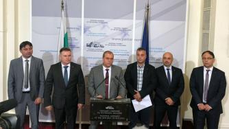 ВМРО иска „карта за българи“ в чужбина