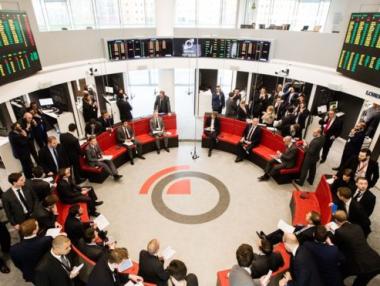 Лондонската борса за метали забрани пиенето в работно време