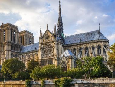 Събрани са едва 9% от необходимите средства за ремонта на „Нотр дам“