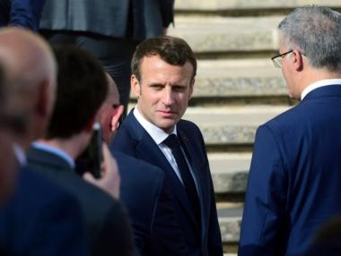 Франция отменя данъчни облекчения за компаниите, за да намали налога върху доходите