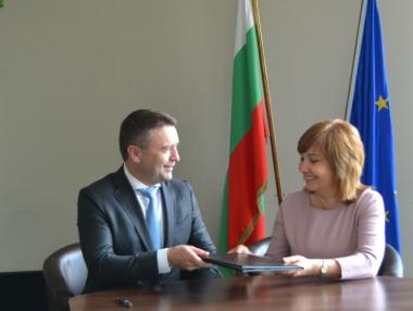 КФН и НАП се споразумяха да си сътрудничат