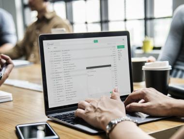 Свободните работни места в България се увеличават