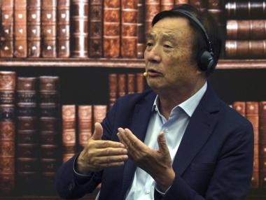 Санкциите на САЩ ще ударят приходите на Huawei с $30 млрд.