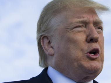 Тръмп: САЩ започва да депортира милиони нелегални имигранти