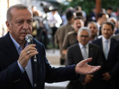 Лирата потъва след новините за американски санкции срещу Турция