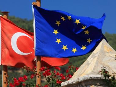Турция предупреди ЕС да не се намесва по въпроса с Кипър