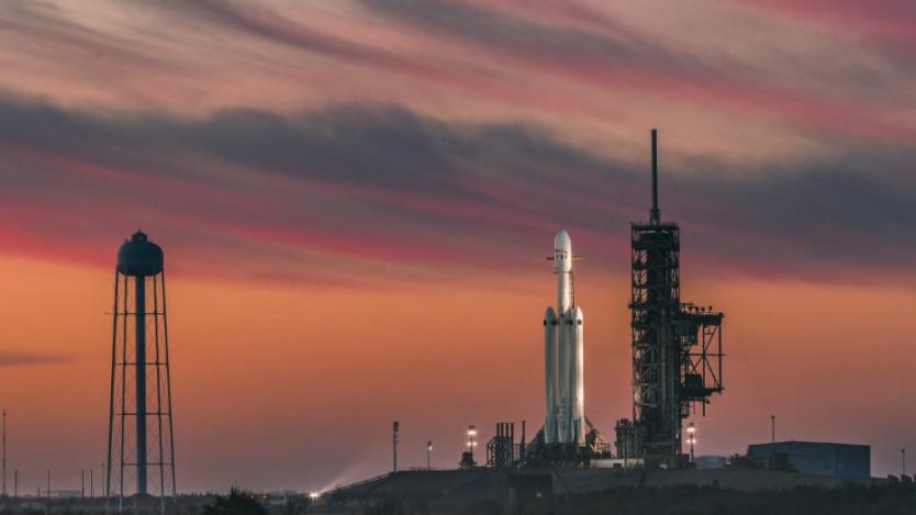 Falcon Heavy на Илон Мъск изстреля 24 сателита в орбита