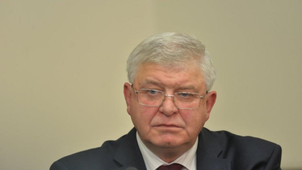 Вдигат заплатите на персонала в общинските болници от 1 юли