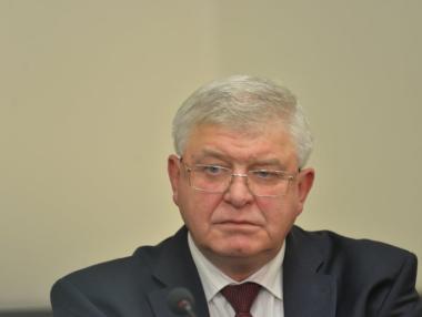 Вдигат заплатите на персонала в общинските болници от 1 юли