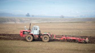 Земята в Добричко е поевтиняла със 17% през 2018 г.