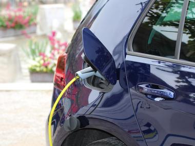 Електрическите коли вече трябва да са шумни