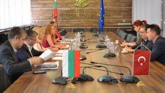 Граничен пункт „Калотина“ вече има 6 терминала за самообслужване и 3 гишета