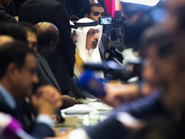 ОПЕК удължи ограниченията върху добива до 2020 г.