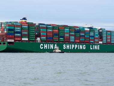 Китай е напът да създаде най-голямата корабна компания в света