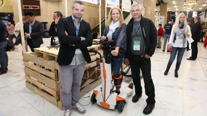 Omnibot – българският робот, който вдига на крака хора с увреждания