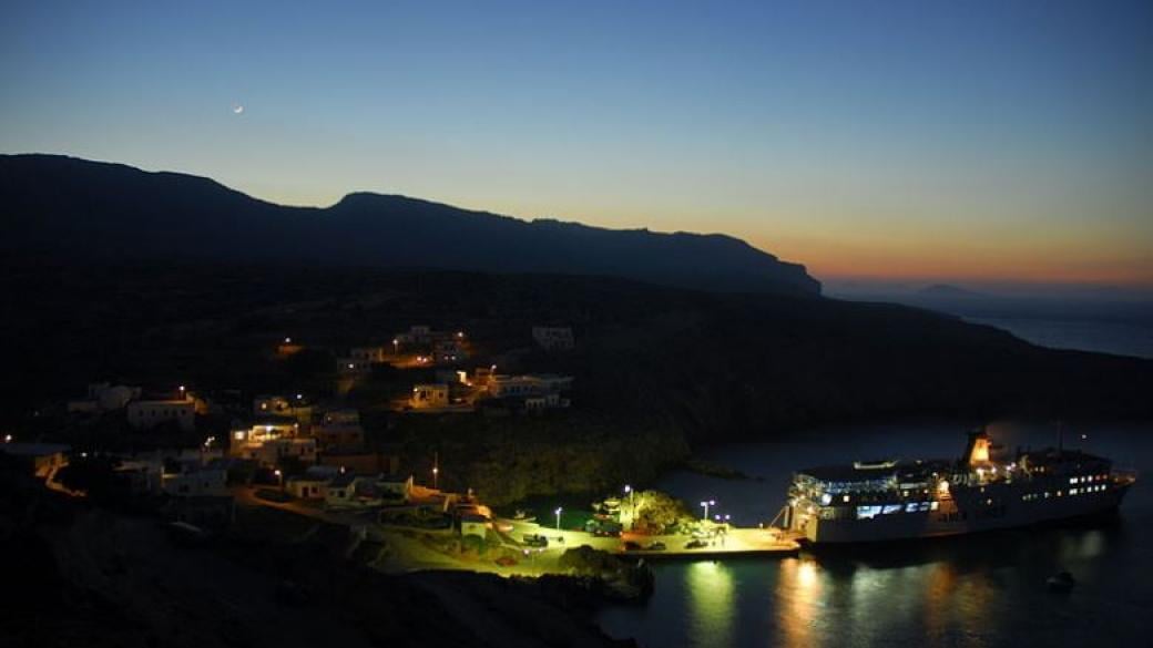 Гръцки остров предлага €500 месечно на семейства да се заселят