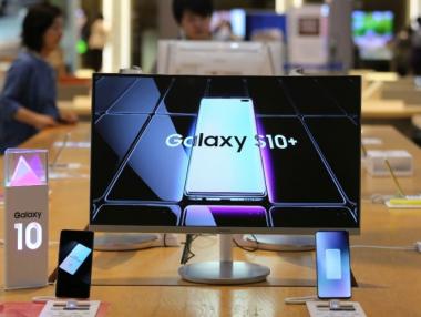 Samsung очаква 56% спад на печалбата