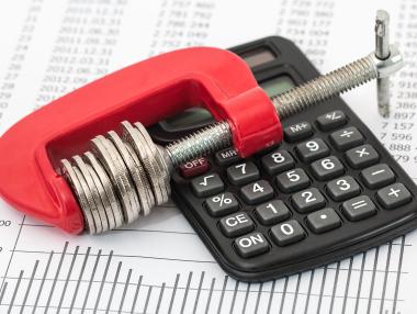 Бюджетно презастраховане или нещо друго?