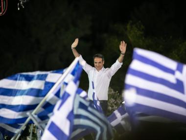 Опозицията печели изборите в Гърция според прогнозните резултати
