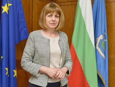 Фандъкова: Ако имаме възможност бихме увеличили миенето на софийските улици