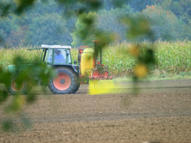 ЕС конфискува 1.5 пъти повече незаконни пестициди спрямо 2018 г.