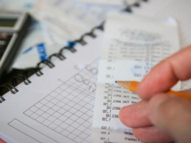 Брюксел настоява за по-висока събираемост на данъците в България