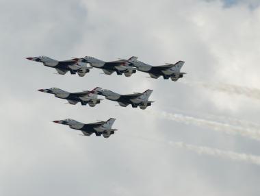 Правителството одобри сделката за изтребителите F-16